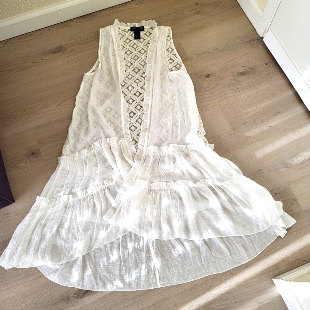 Shyanne White Duster Womens M Ruffle Lace Back Open Tiered